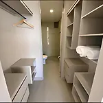 Cerca Al Aeropuerto Y Mar