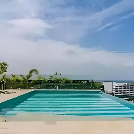 Cerca Al Aeropuerto Y Mar Apartamento